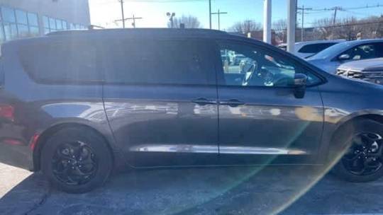 2021 Chrysler Pacifica 2C4RC1L74MR586890