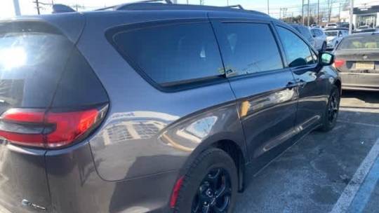 2021 Chrysler Pacifica 2C4RC1L74MR586890