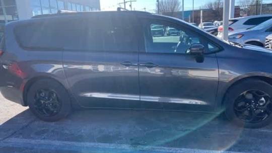 2021 Chrysler Pacifica 2C4RC1L74MR586890