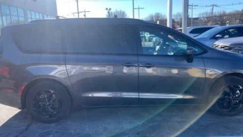 2021 Chrysler Pacifica 2C4RC1L74MR586890