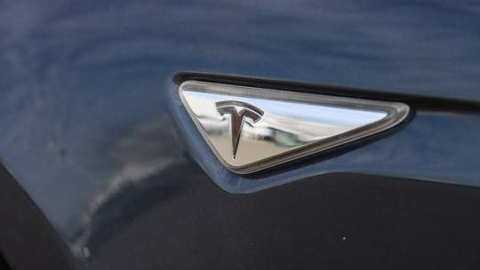 2016 Tesla Model S 5YJSA1E24GF122863