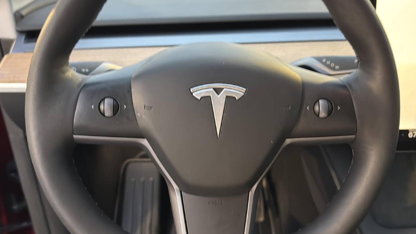 2024 Tesla Model Y 7SAYGDEE4RA253041