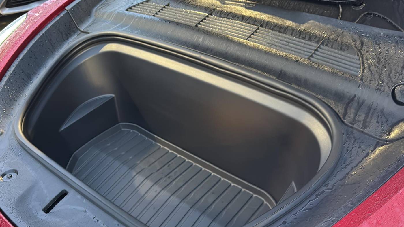 2024 Tesla Model Y 7SAYGDEE4RA253041
