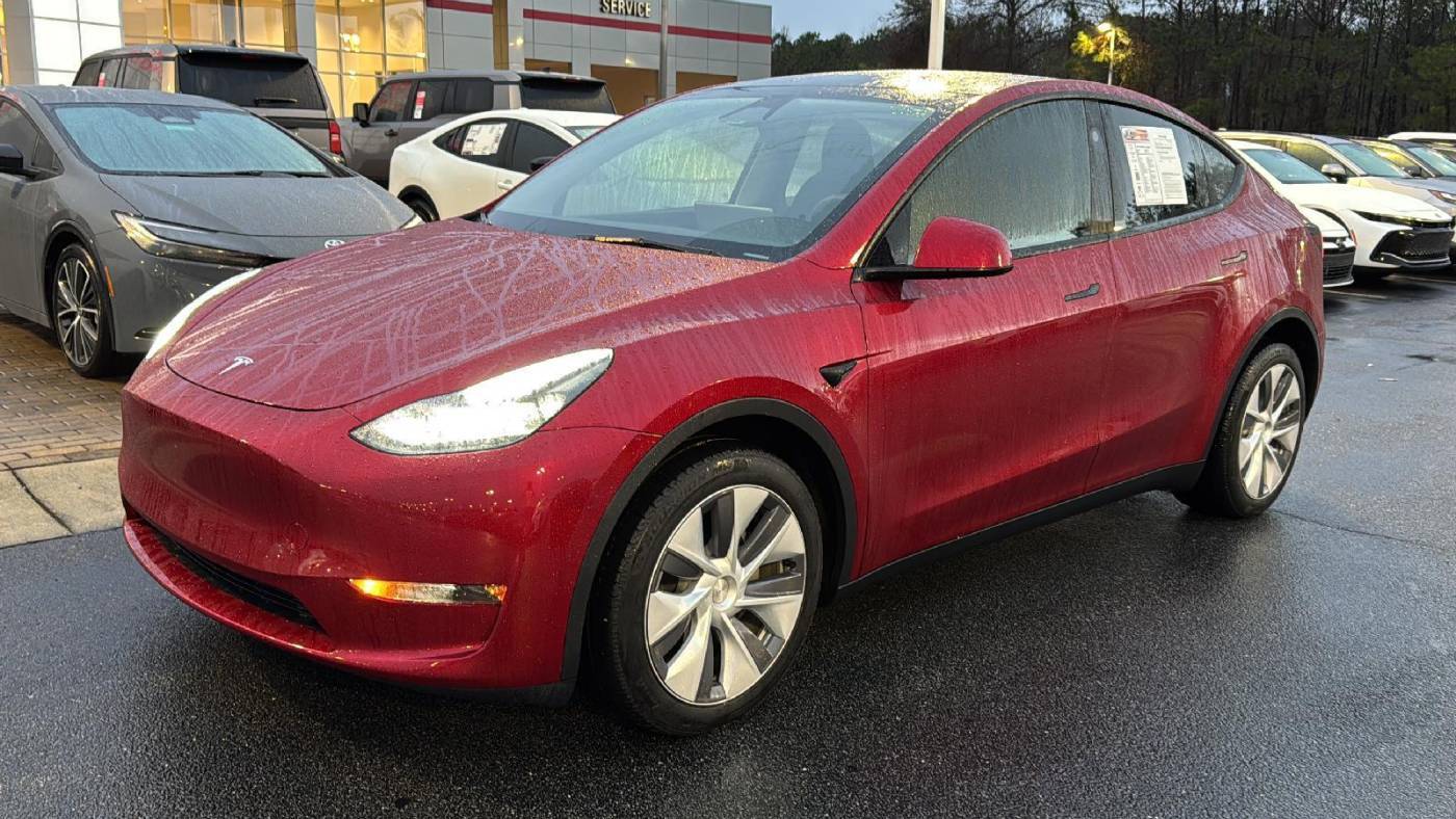 2024 Tesla Model Y 7SAYGDEE4RA253041