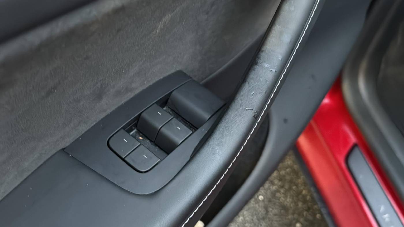 2024 Tesla Model Y 7SAYGDEE4RA253041