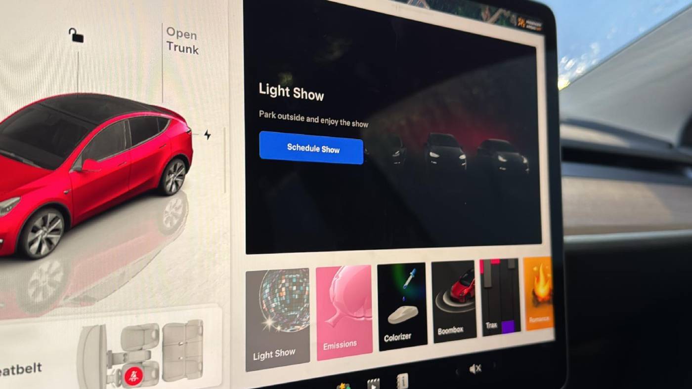 2024 Tesla Model Y 7SAYGDEE4RA253041