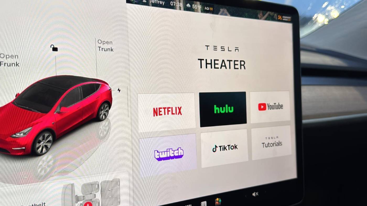 2024 Tesla Model Y 7SAYGDEE4RA253041