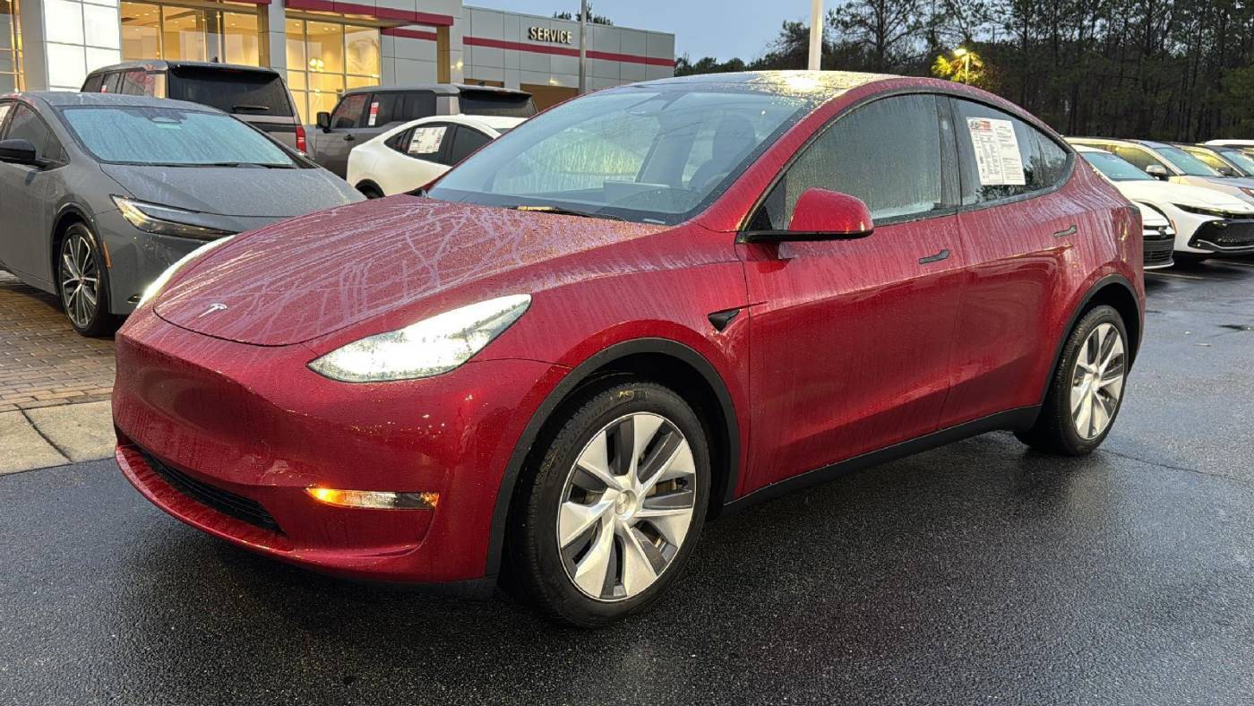 2024 Tesla Model Y 7SAYGDEE4RA253041