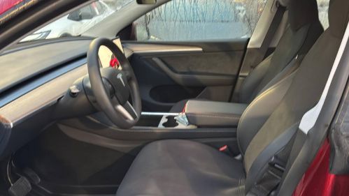 2024 Tesla Model Y 7SAYGDEE4RA253041