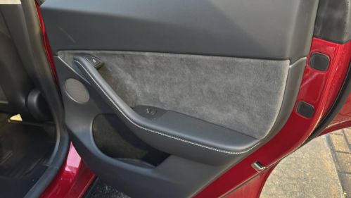 2024 Tesla Model Y 7SAYGDEE4RA253041