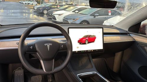 2024 Tesla Model Y 7SAYGDEE4RA253041