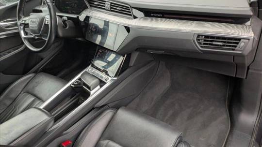 2019 Audi e-tron WA1VAAGE6KB007661