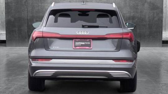 2019 Audi e-tron WA1VAAGE6KB007661