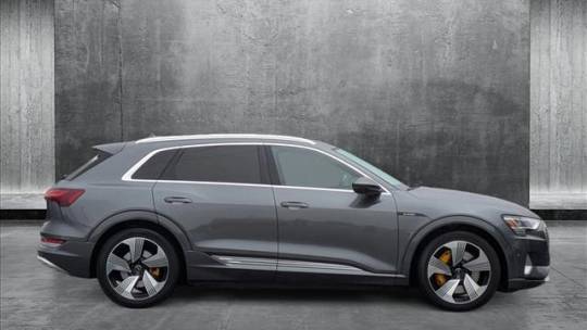 2019 Audi e-tron WA1VAAGE6KB007661