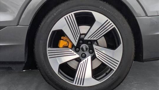 2019 Audi e-tron WA1VAAGE6KB007661