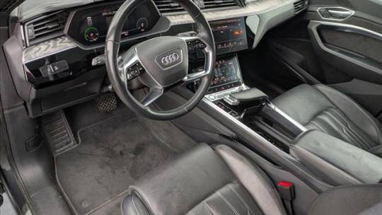 2019 Audi e-tron WA1VAAGE6KB007661