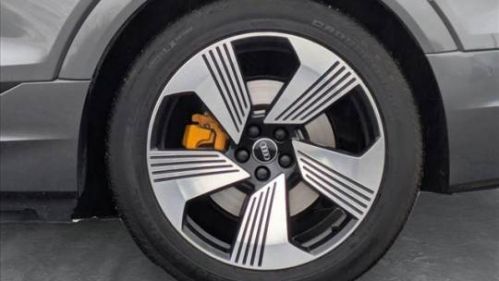 2019 Audi e-tron WA1VAAGE6KB007661
