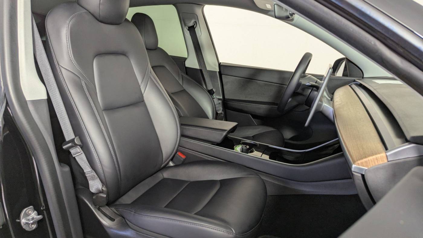 2021 Tesla Model Y 5YJYGDEE9MF062708