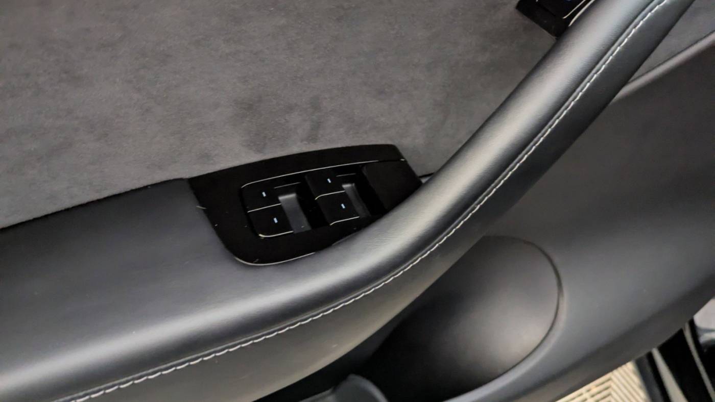 2021 Tesla Model Y 5YJYGDEE9MF062708
