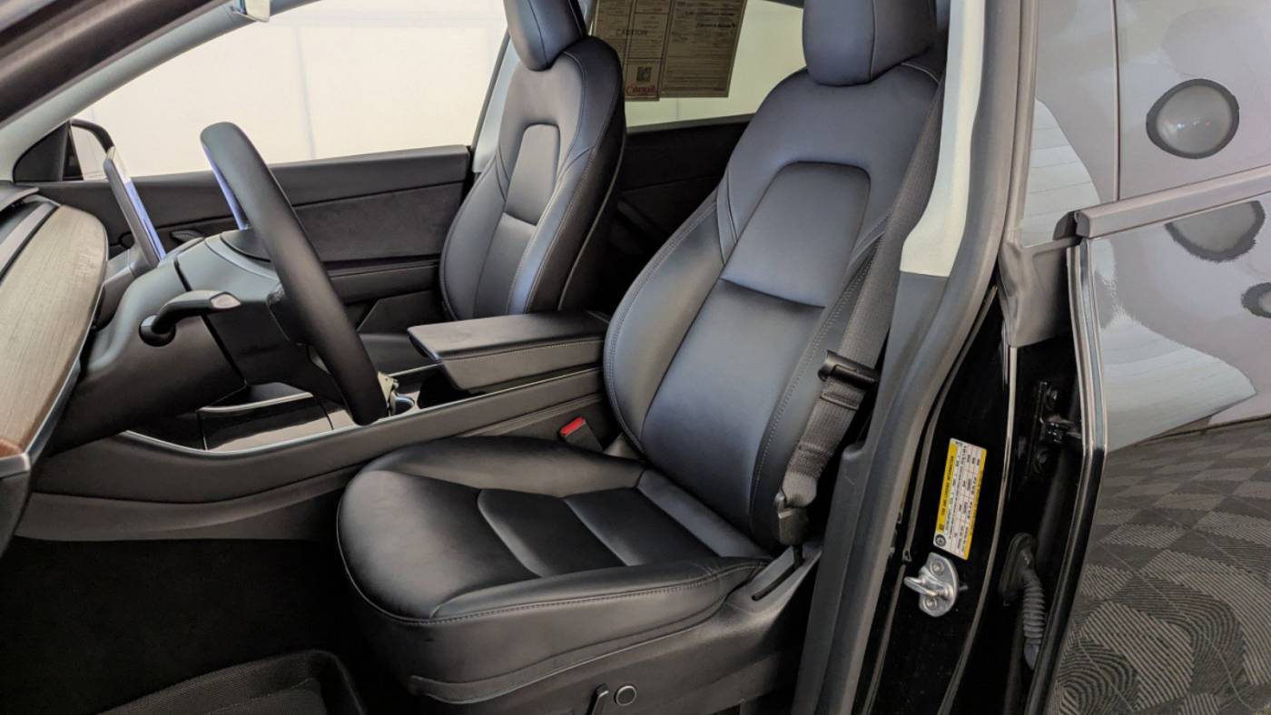 2021 Tesla Model Y 5YJYGDEE9MF062708