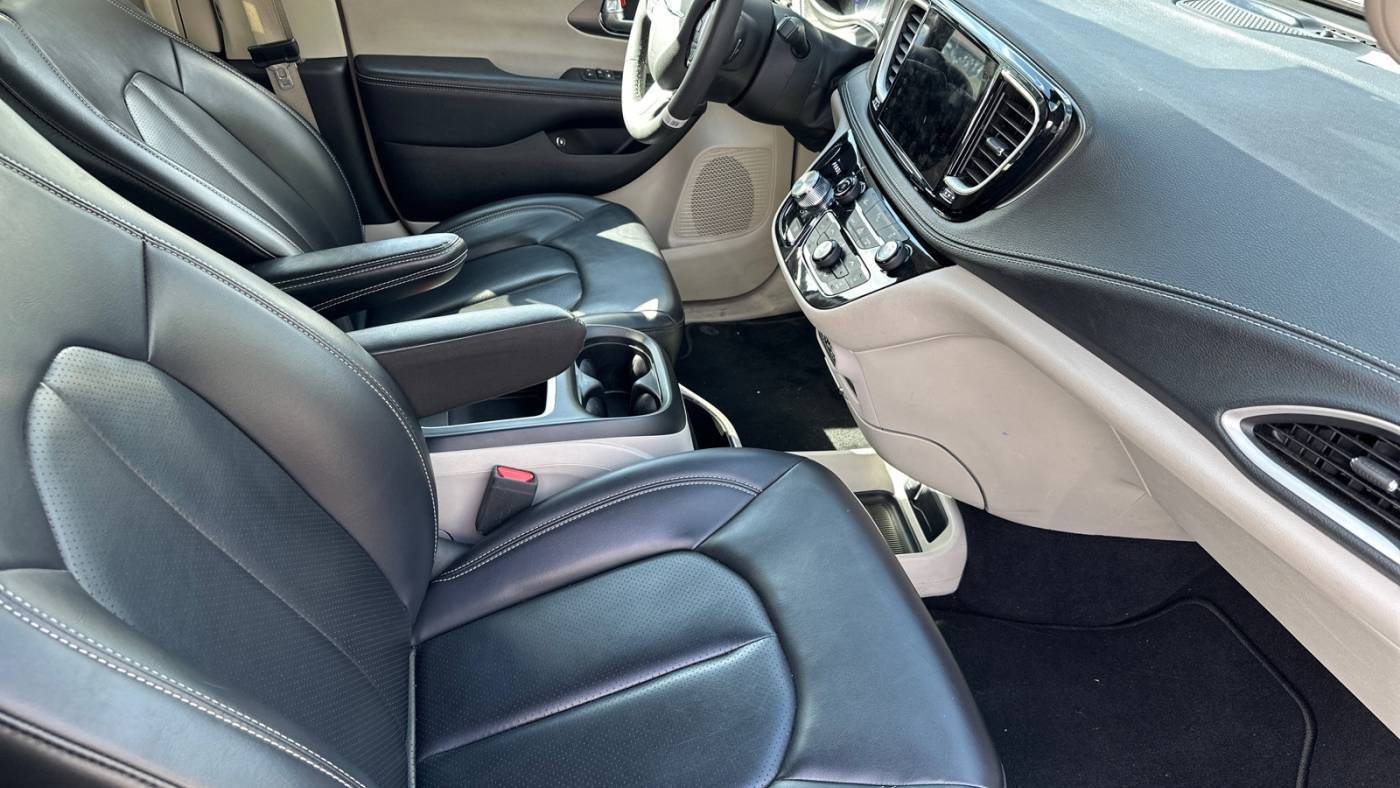 2023 Chrysler Pacifica 2C4RC1L75PR541400