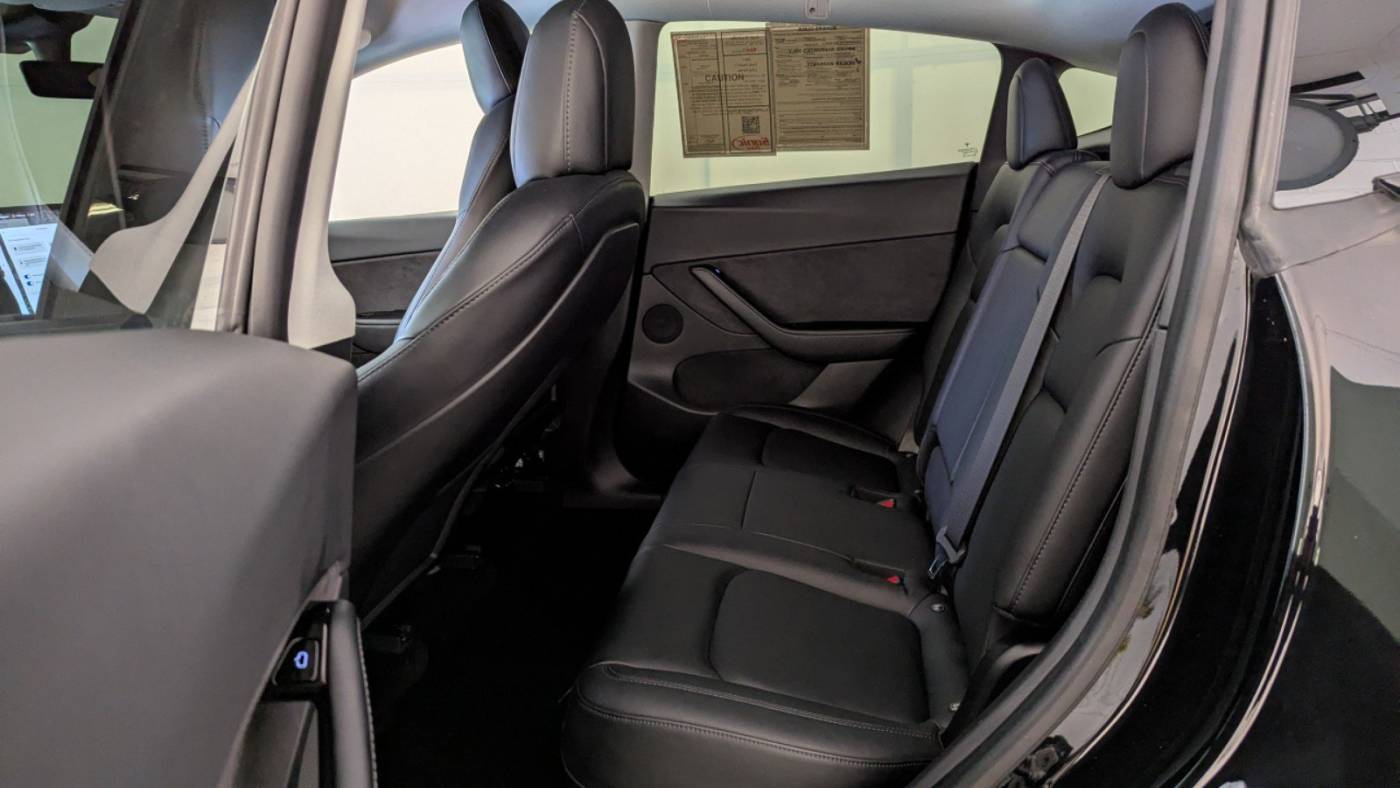 2021 Tesla Model Y 5YJYGDEE9MF062708