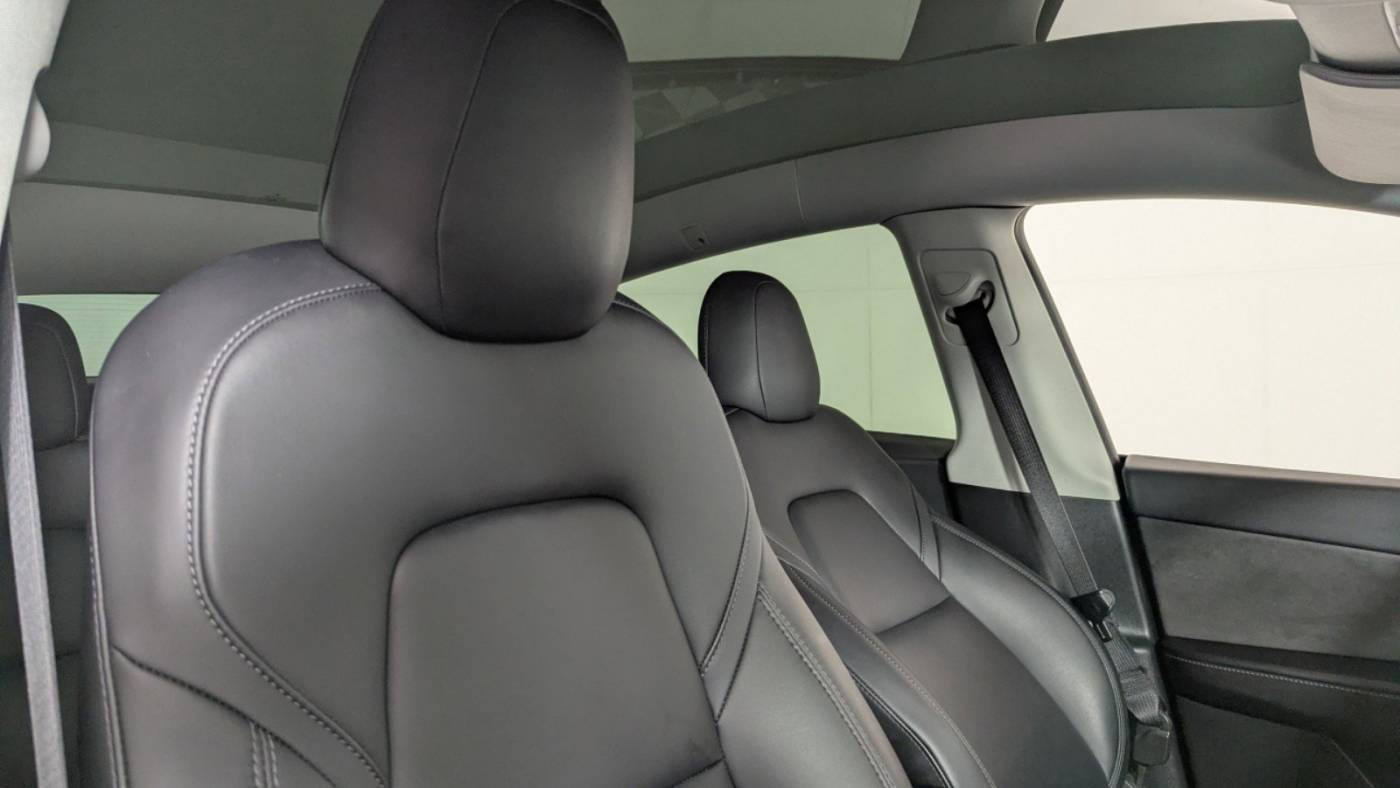 2021 Tesla Model Y 5YJYGDEE9MF062708
