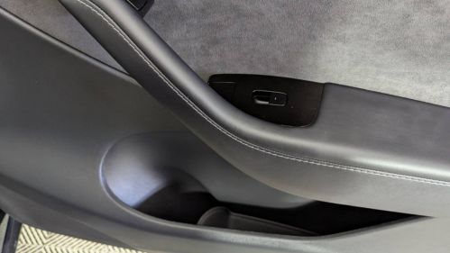 2021 Tesla Model Y 5YJYGDEE9MF062708