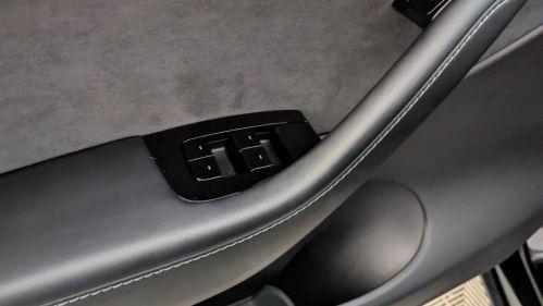 2021 Tesla Model Y 5YJYGDEE9MF062708