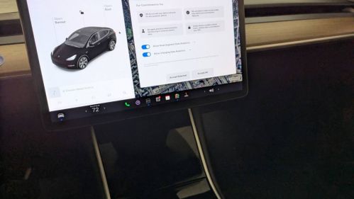 2021 Tesla Model Y 5YJYGDEE9MF062708