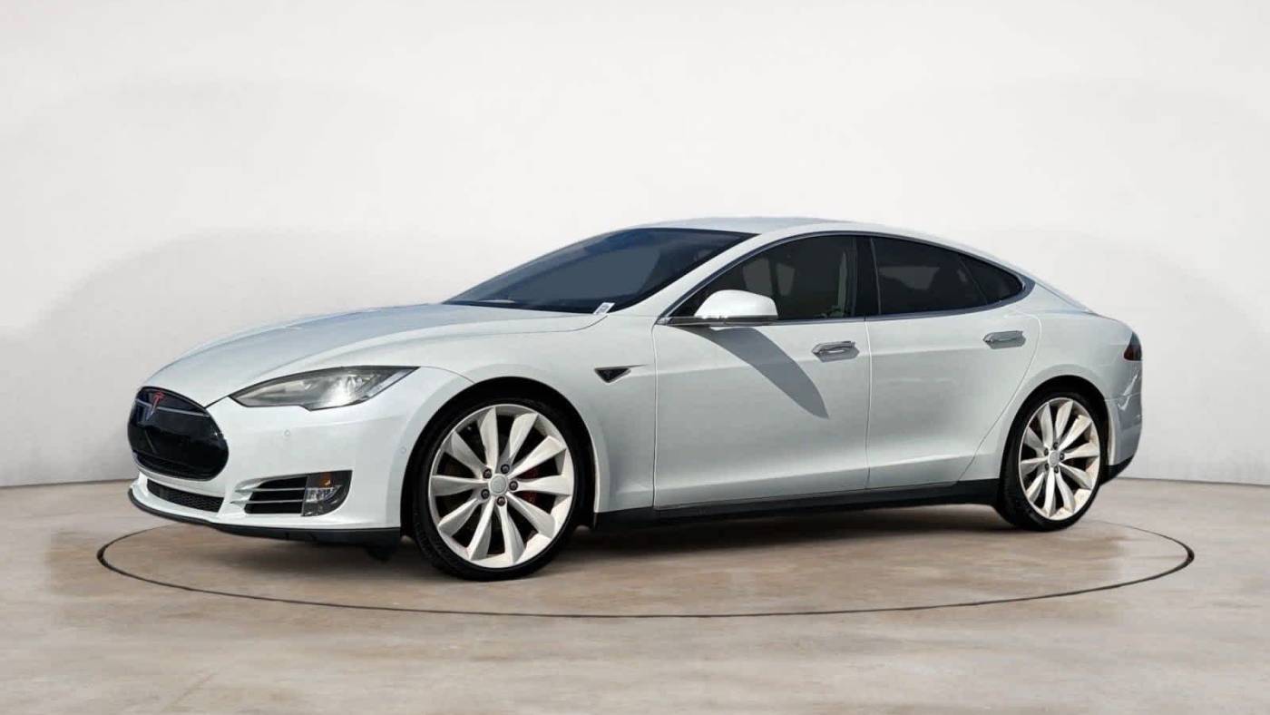 2016 Tesla Model S 5YJSA1E25GF128204