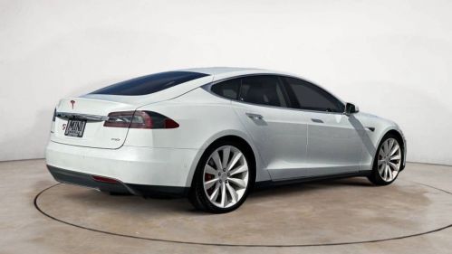 2016 Tesla Model S 5YJSA1E25GF128204