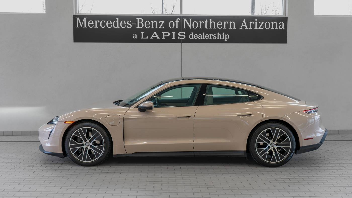 2022 Porsche Taycan WP0AA2Y16NSA14218
