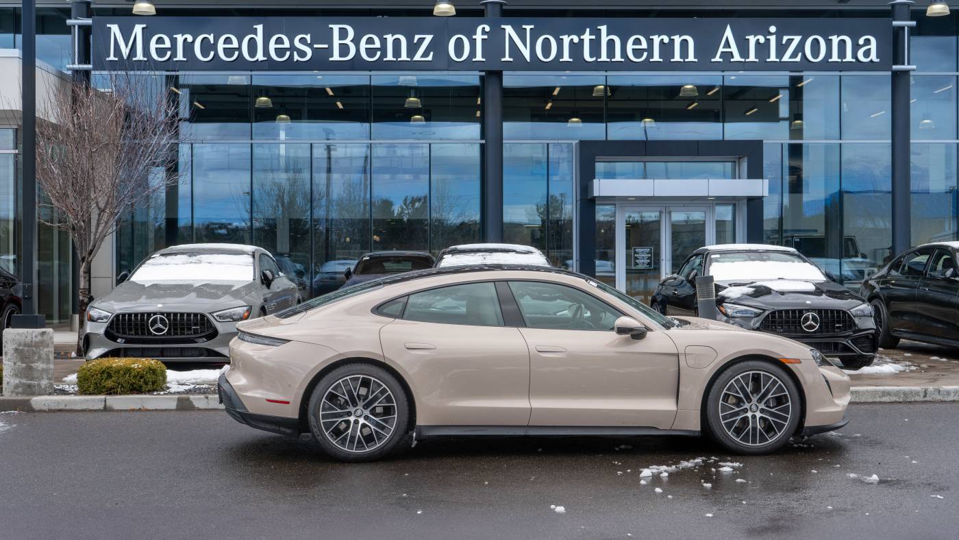 2022 Porsche Taycan WP0AA2Y16NSA14218