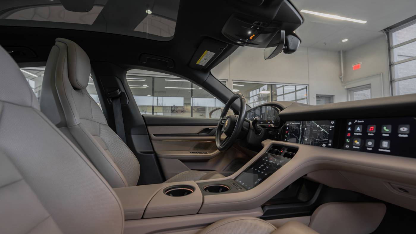 2022 Porsche Taycan WP0AA2Y16NSA14218