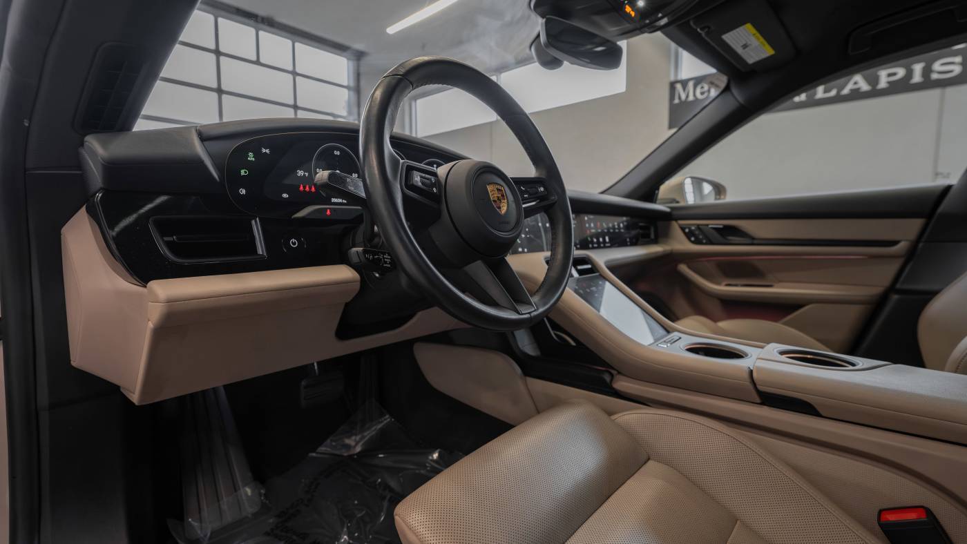 2022 Porsche Taycan WP0AA2Y16NSA14218