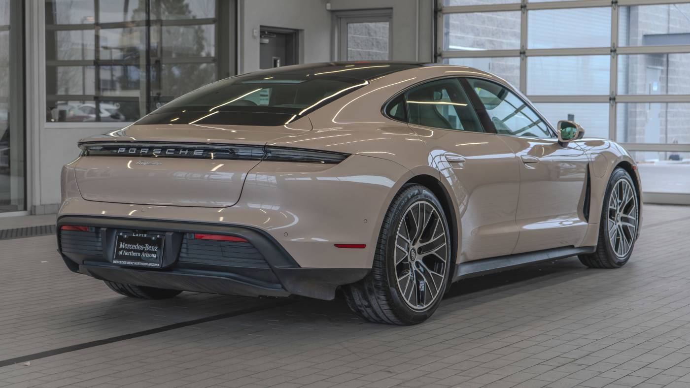 2022 Porsche Taycan WP0AA2Y16NSA14218
