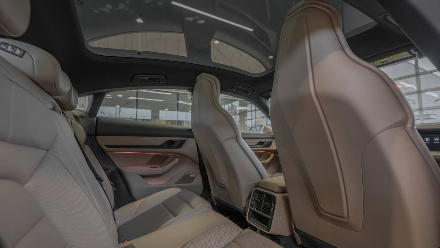 2022 Porsche Taycan WP0AA2Y16NSA14218