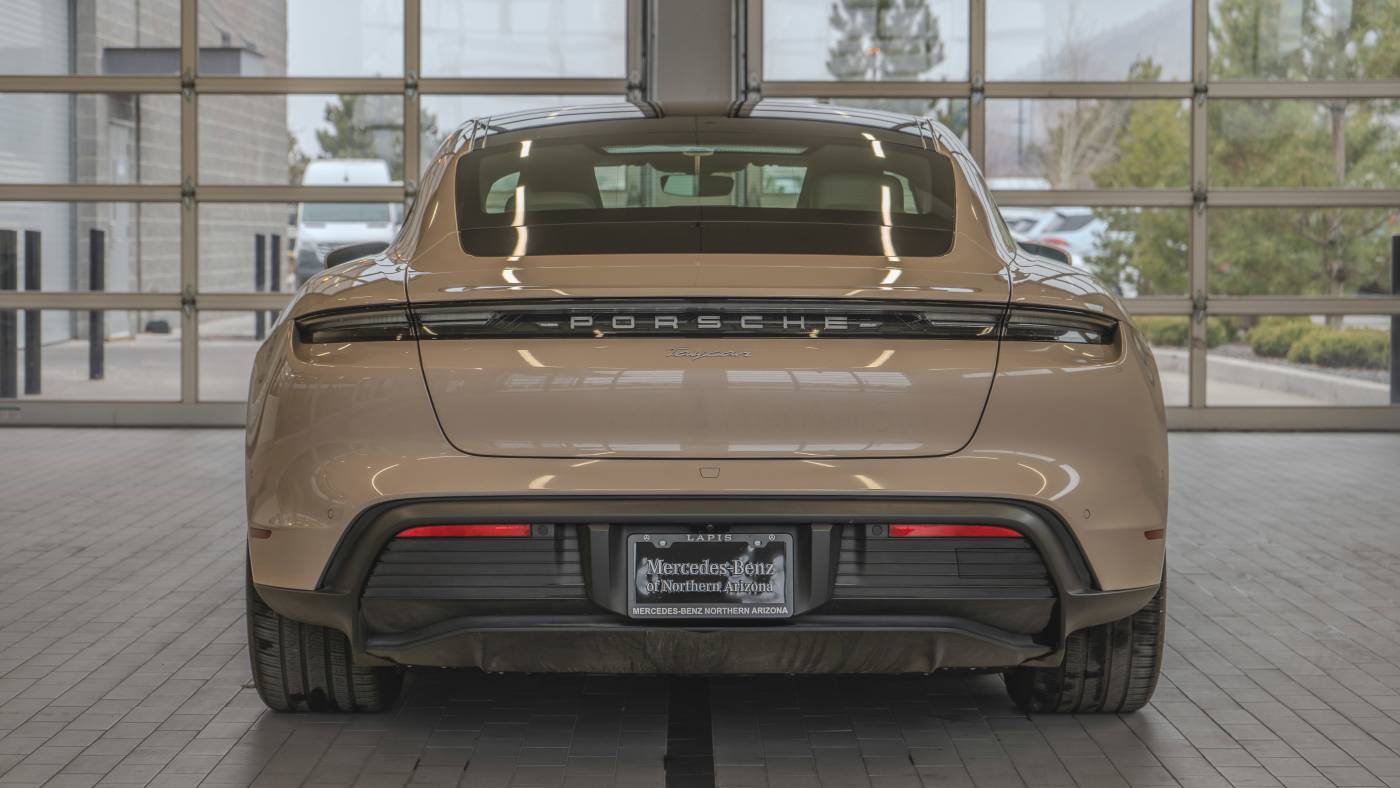 2022 Porsche Taycan WP0AA2Y16NSA14218