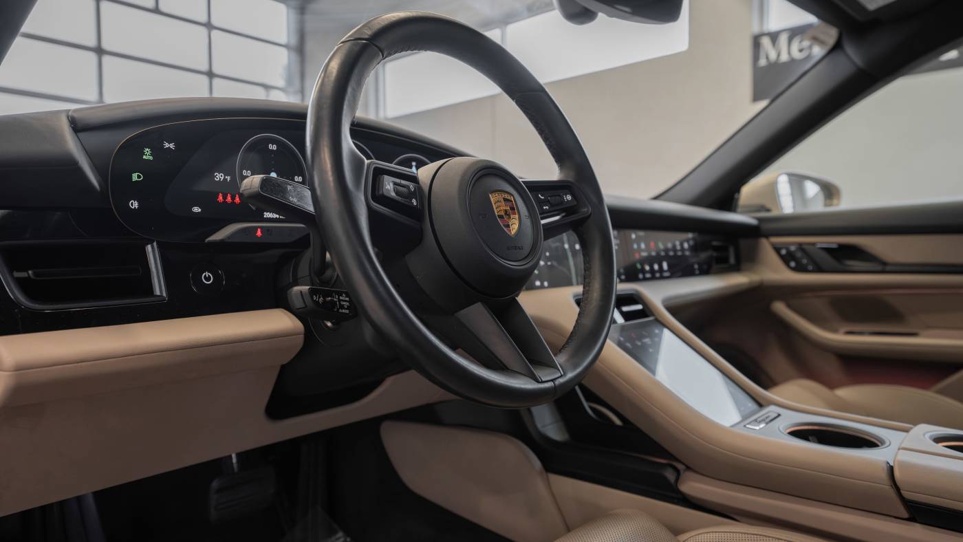 2022 Porsche Taycan WP0AA2Y16NSA14218