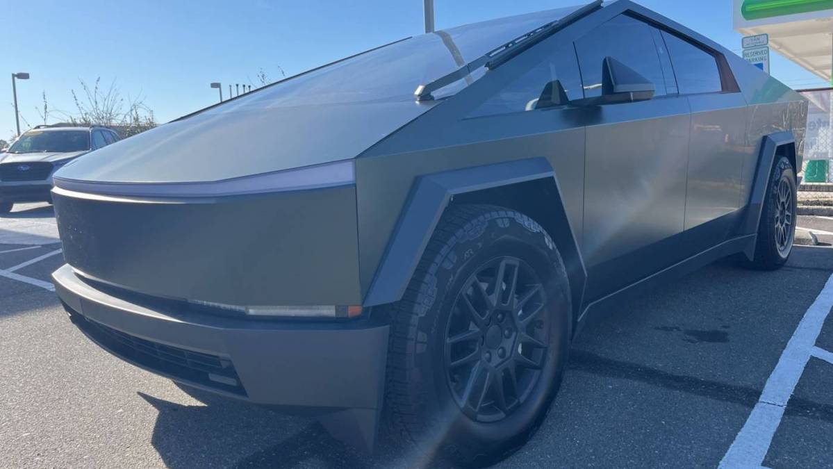 2024 Tesla Cybertruck - Images - 4