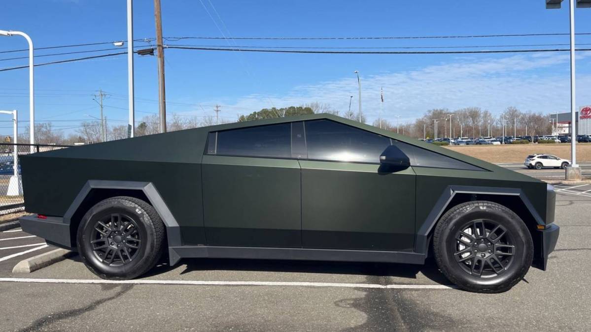 2024 Tesla Cybertruck - Images - 5