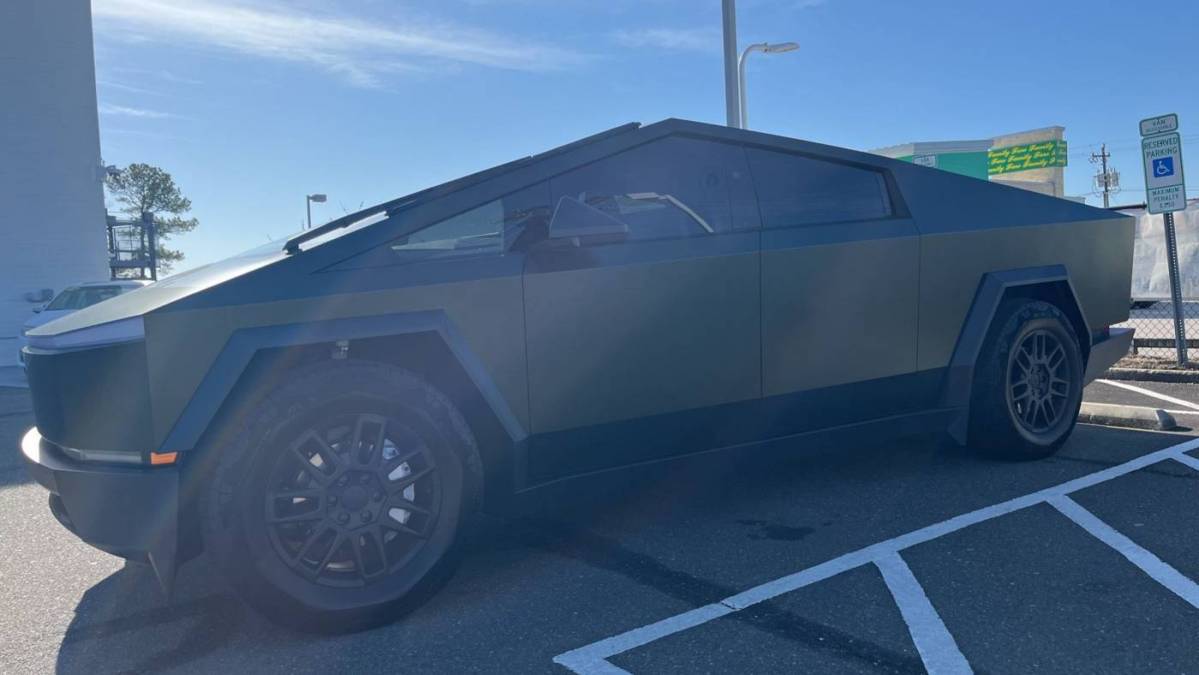 2024 Tesla Cybertruck - Images - 6
