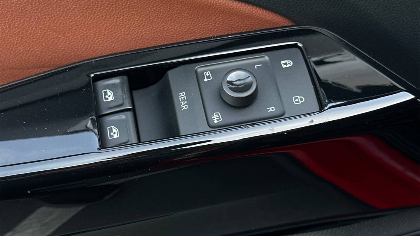 2021 Volkswagen ID.4 WVGKMPE27MP063234