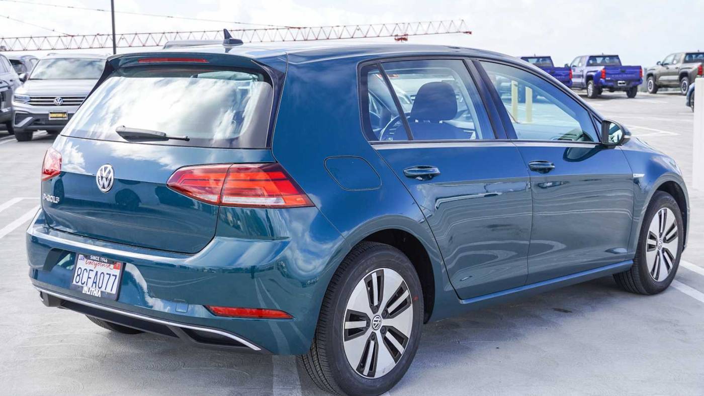 2017 Volkswagen e-Golf WVWKR7AU9HW953775