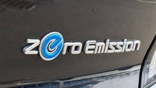 2022 Nissan LEAF 1N4AZ1BV3NC563290