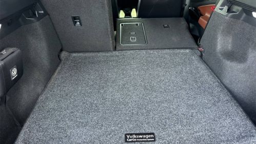 2021 Volkswagen ID.4 WVGKMPE27MP063234