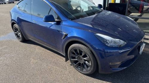 2024 Tesla Model Y 7SAYGAEE8RF169239