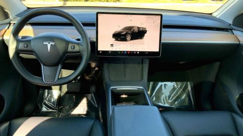 2024 Tesla Model Y 7SAYGDEE2RF007916