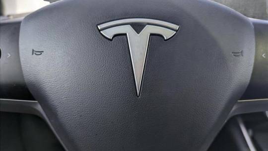 2021 Tesla Model Y 5YJYGDEE9MF119764